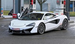 迈凯伦最新爆料视频,未来超跑性能与设计前瞻